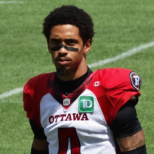 Portrait of Amari Henderson
