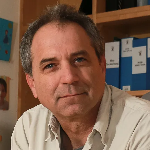 Portrait of Noam Weisbrod