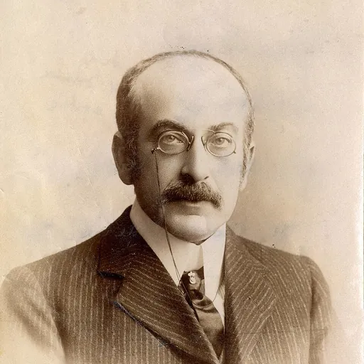 Portrait of Alan Dale
