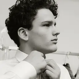 Portrait of Simon Nessman