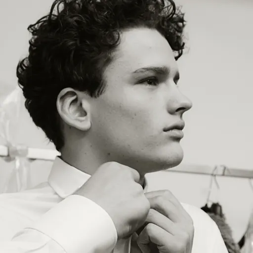 Portrait of Simon Nessman