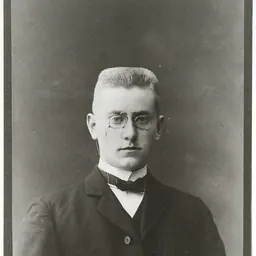 Portrait of Yngvar Heikel