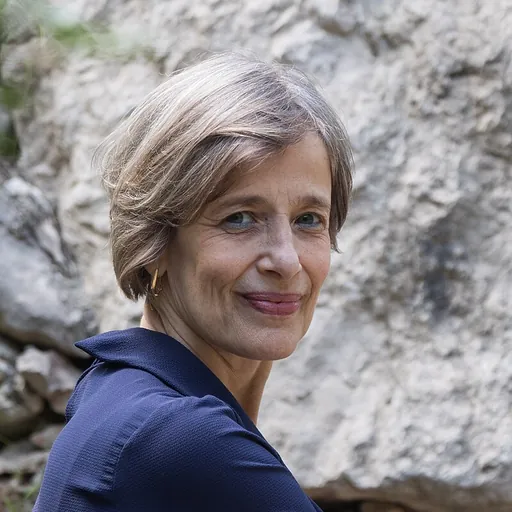 Portrait of Ruth HaCohen Pinczower