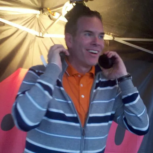 Portrait of Steve Yuhas