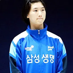 Portrait of Yoon Ye-bin