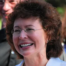 Portrait of Pam Iorio