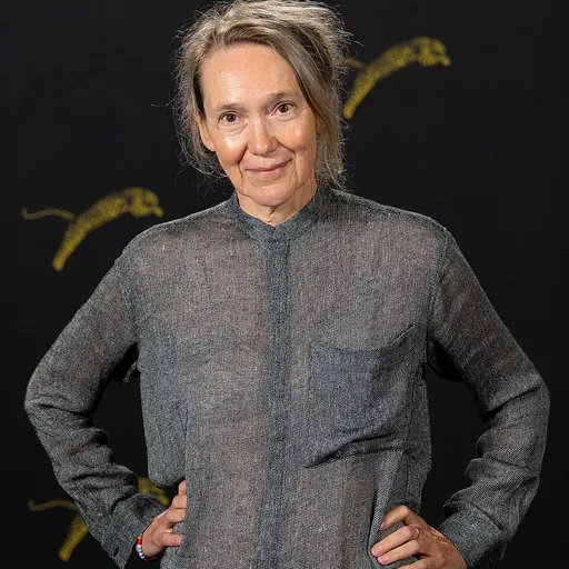 Portrait of Isabelle Stever