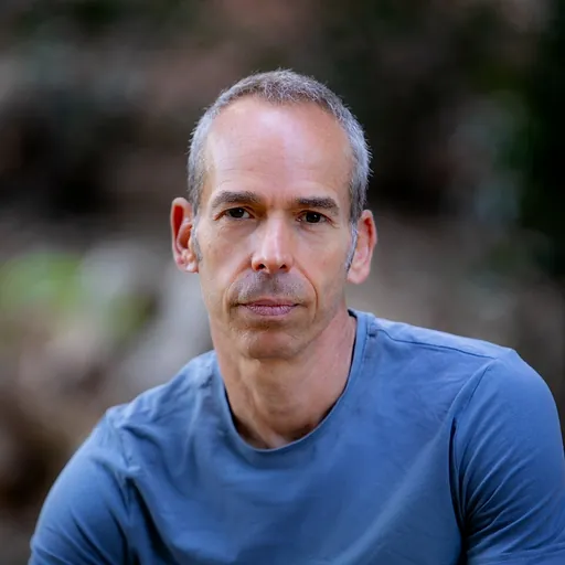 Portrait of Yoav Avni