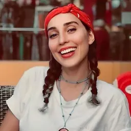 Portrait of Elham Modaressi