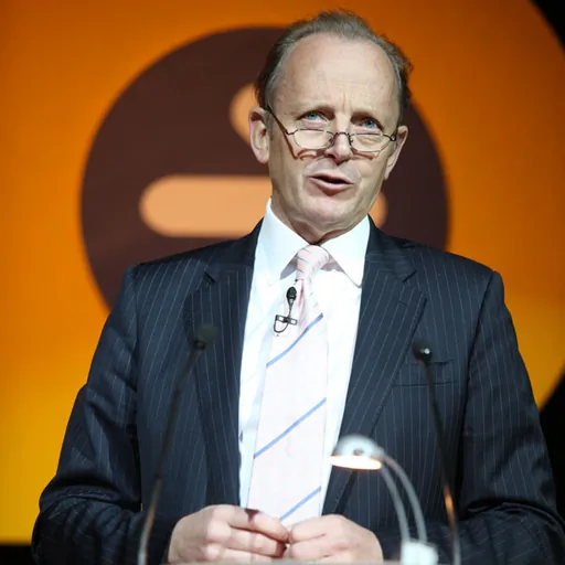 Portrait of Hugh Orde