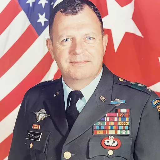 Portrait of Michael Spiglemire