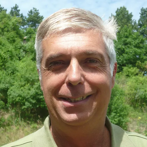 Portrait of Marc Farry