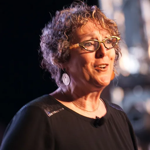 Portrait of Lynda Weinman