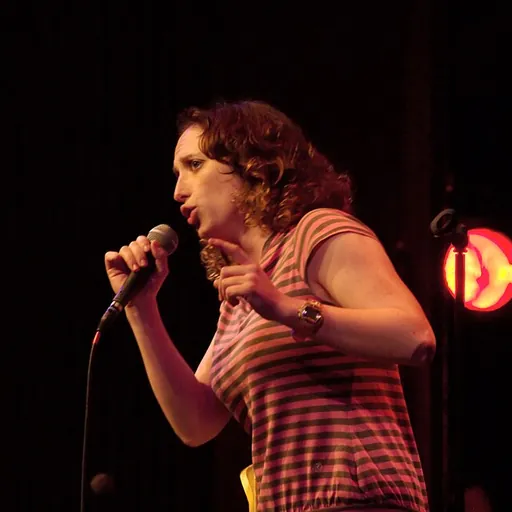 Portrait of Isy Suttie