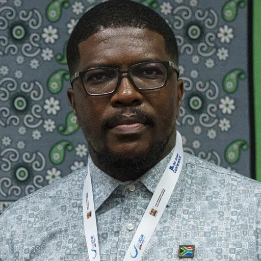 Portrait of Mkhuleko Hlengwa
