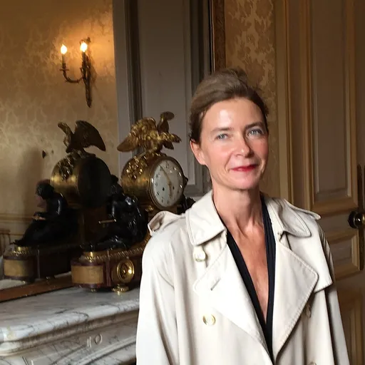 Portrait of Emmanuelle Loyer