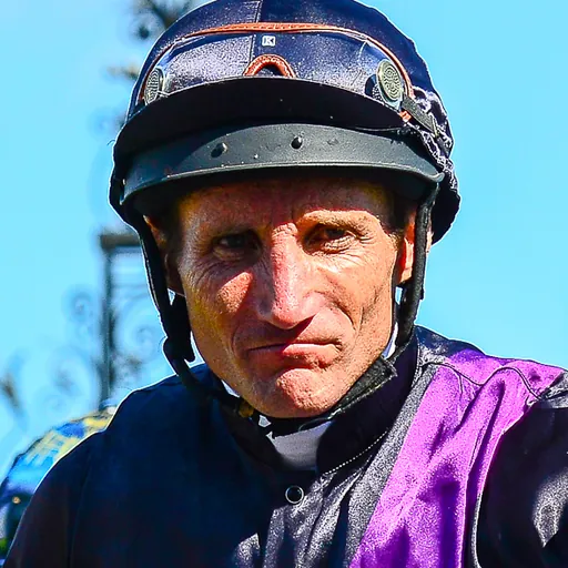 Portrait of Damien Oliver