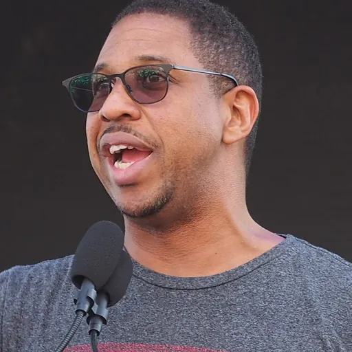 Portrait of Hakeem Oluseyi