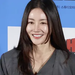 Portrait of Hwang Woo-seul-hye