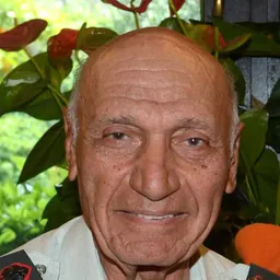 Portrait of David Rokni