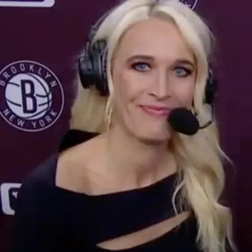 Portrait of Sarah Kustok