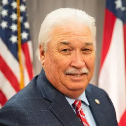 Portrait of Lee Anderson