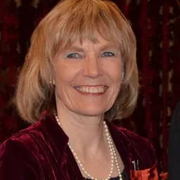 Portrait of Rae de Lisle
