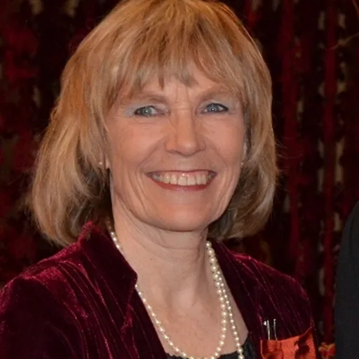Portrait of Rae de Lisle