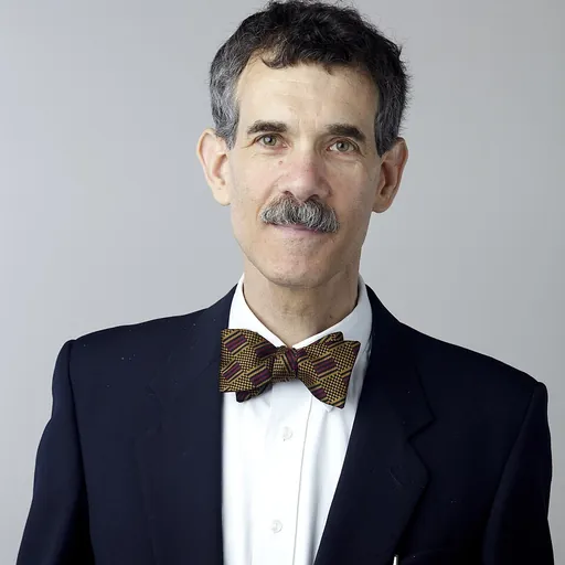 Portrait of David Ron