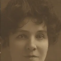 Portrait of Georgia Woodthorpe