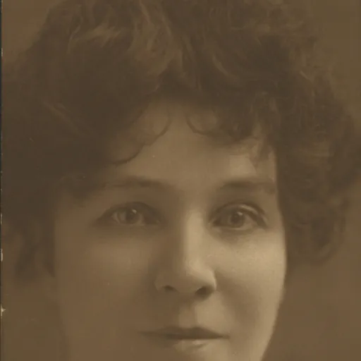 Portrait of Georgia Woodthorpe