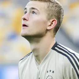 Portrait of Matthijs de Ligt
