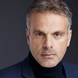 Portrait of Steve Suissa