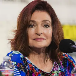 Portrait of Carolyn Hennesy