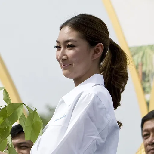 Portrait of Khemanit Jamikorn