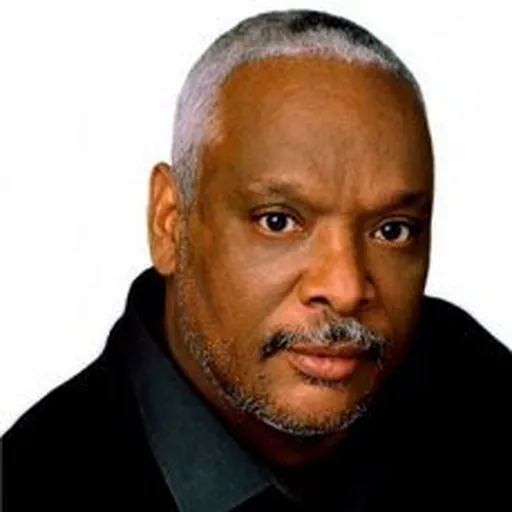 Portrait of Mark Riley