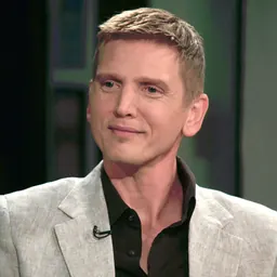 Portrait of Barry Pepper