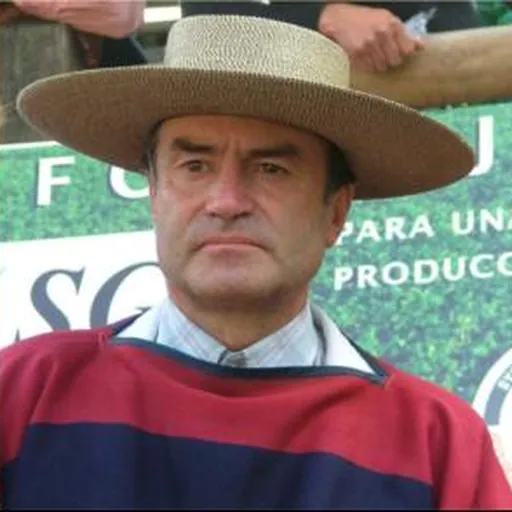 Portrait of Juan Carlos Loaiza