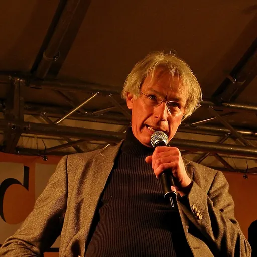 Portrait of Heinz Patzelt