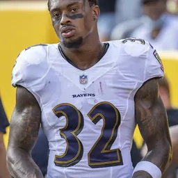 Portrait of DeShon Elliott