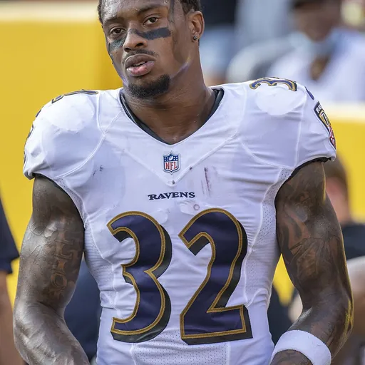 Portrait of DeShon Elliott