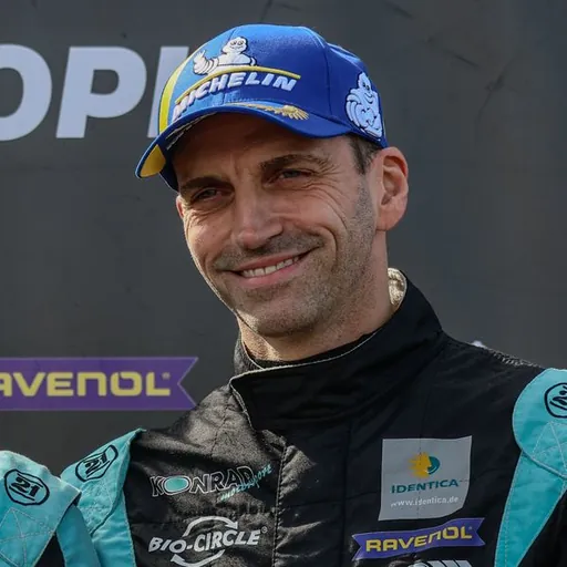 Portrait of Torsten Kratz