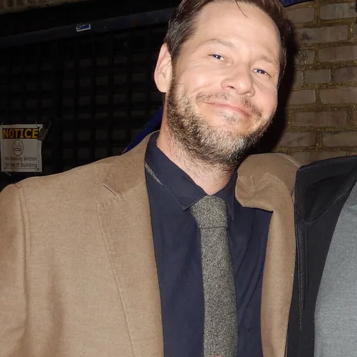 Portrait of Ike Barinholtz