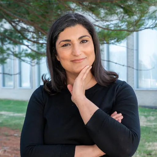 Portrait of Elham Tabassi