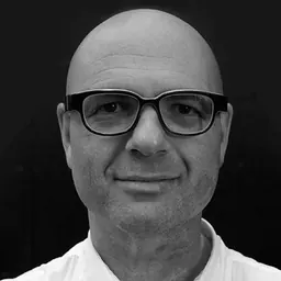 Portrait of Yaron Lifschitz