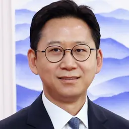 Portrait of Kyunghoon Bae