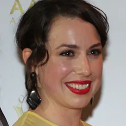 Portrait of Alison Bell