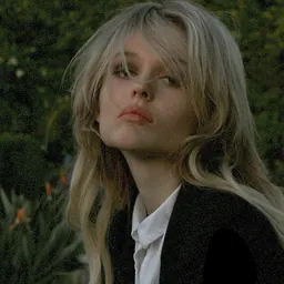 Portrait of Emily Alyn Lind