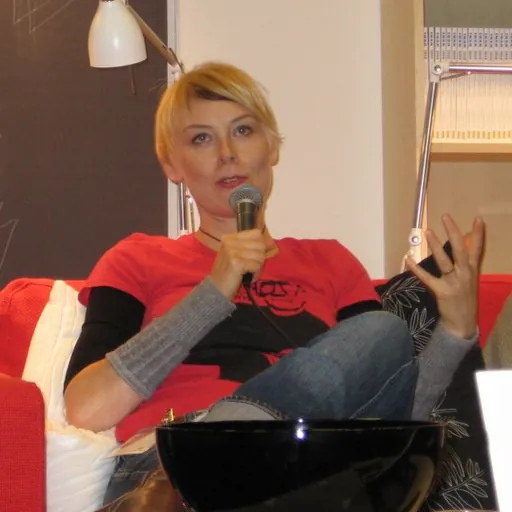 Portrait of Laura Lindstedt