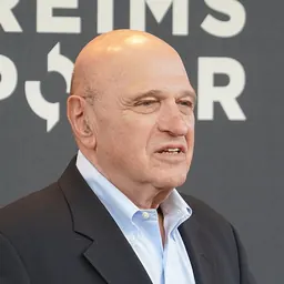 Portrait of Andrew Davis
